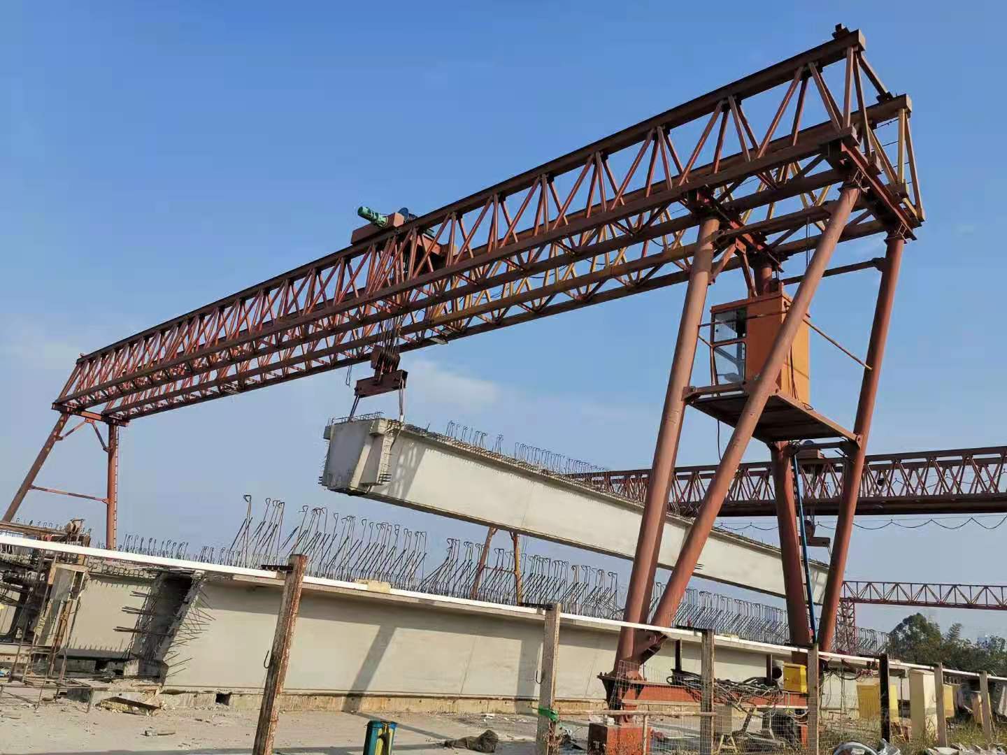 新建一大桥预制箱梁压浆施工